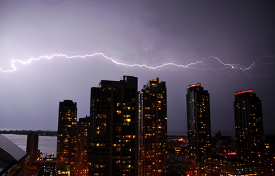 HUGE horizontal lightning