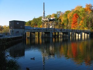 Dam on the Thames river