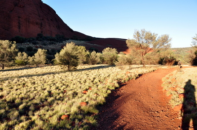 Starting the Kata Tjuta hike