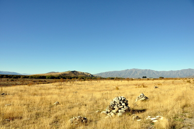 Some plains between mountains somewhere on my drive to Twizel