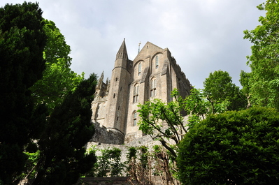 Approaching the abbey (but still many stairs away)