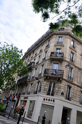 Walking to Rue Mouffetard