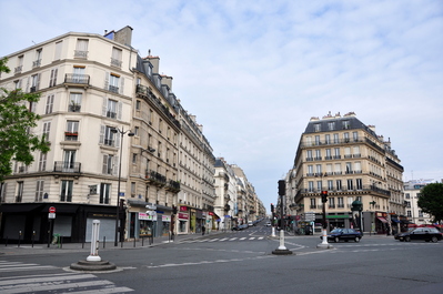 Walking to Rue Mouffetard