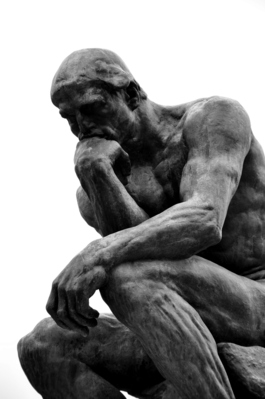 Full size Thinker in the gardens