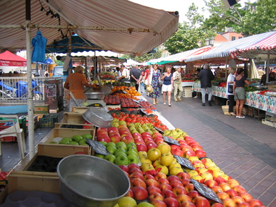 Regular, non-candy based fruit