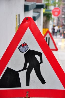 Hello Kitty construction