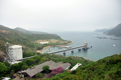Hiking on Lamma Island, approaching Sok Kwu Wan