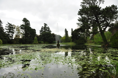 Fountain and pond at Powerscourt