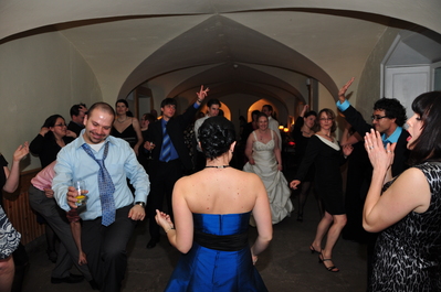Dancing people