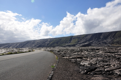 Old lava flows to the ocean