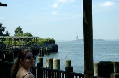 Kim with the Statue of Liberty