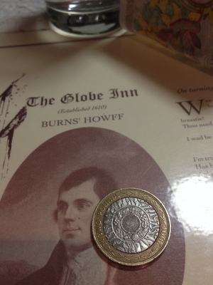 A two pound coin, crazy like a toonie