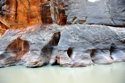 Hiking up the Narrows