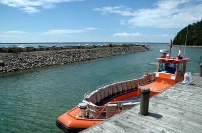 The boat docked at Flowerpot Island